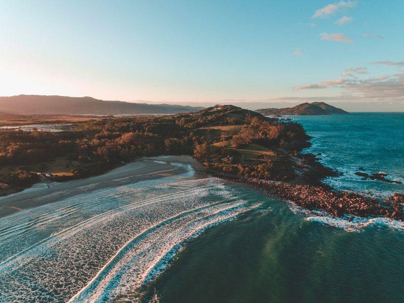 Trilhas em Imbituba - SC: Explorando as Belezas Naturais do Litoral Catarinense